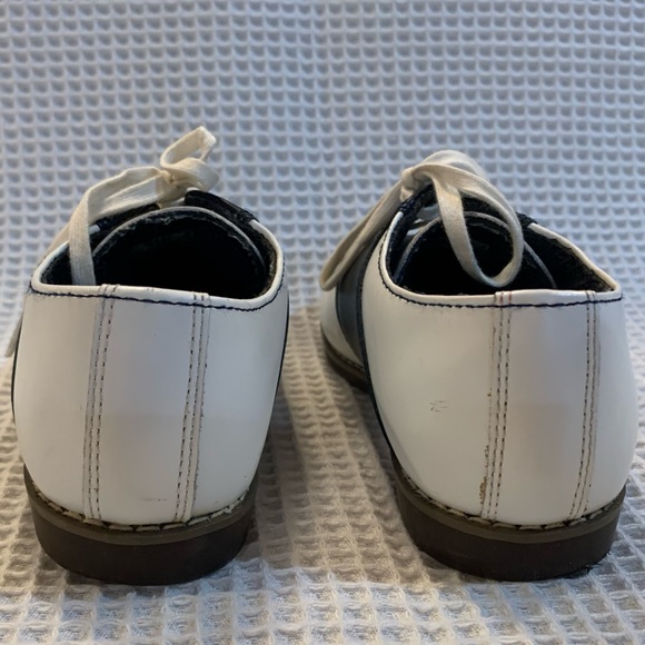 Stride Rite Classic Leather Saddle Shoes Navy and White size 10.5. - Picture 4 of 6